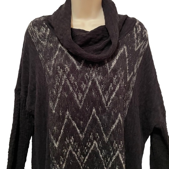 Wild Pearl Knit Cozy Turtleneck Sweater Fringe Hem Front Chevron Design Medium - Picture 3 of 5